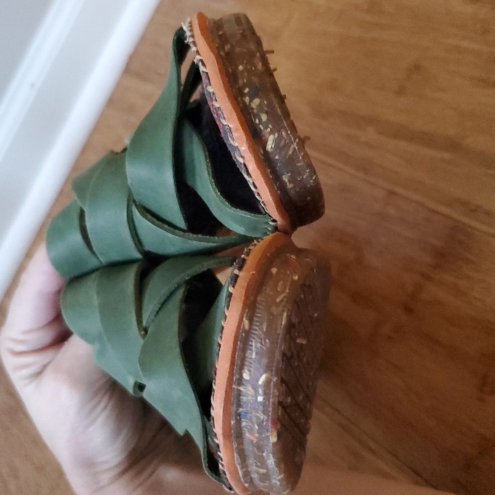art Green Leather Women's Sandals Size 38 - Picture 8 of 15